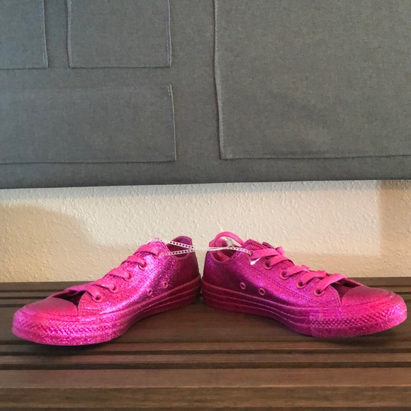 ✨Last 1!✨NWT Converse fuschia glitter M 4/ W 6 - Picture 4 of 10